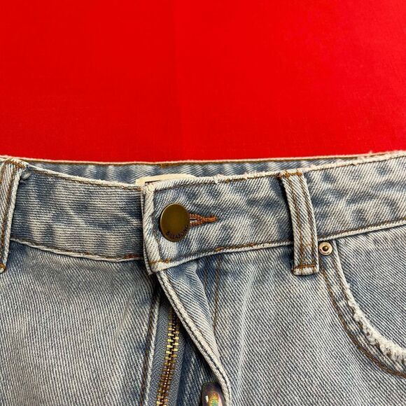 NWT Billabong How Bout That Destroyed Denim Shorts Size 31 New - Picture 6 of 12